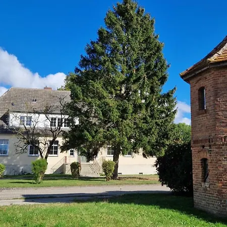 Gutshaus Kletzin Mit Pool Und Minigolf-anlage Prázdninový dům *