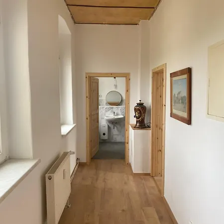 Gutshaus Kletzin Mit Pool Und Minigolf-anlage Siedenbrunzow